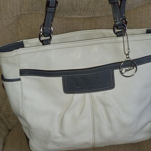 Coach Leather Shoulder Bag